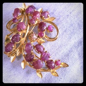 Beautiful good luck vintage brooch